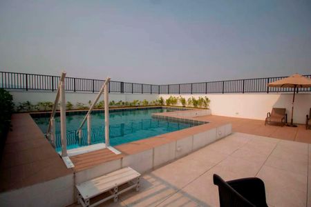 Apartamento à venda com 34m², 2 quartos e sem vagaÁrea comum - Piscina