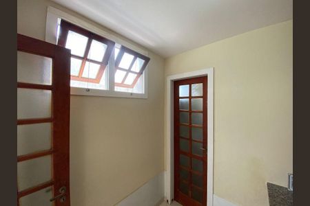 Casa à venda com 4 quartos, 187m² em Itaipu, Niterói