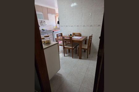 Apartamento à venda com 90m², 2 quartos e 2 vagasCozinha 