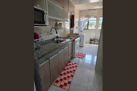 Apartamento à venda com 90m², 2 quartos e 2 vagasCozinha 