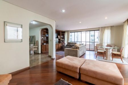 Apartamento à venda com 4 quartos, 246m² em Santa Cecilia, São Paulo