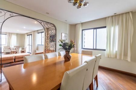Apartamento à venda com 4 quartos, 246m² em Santa Cecilia, São Paulo