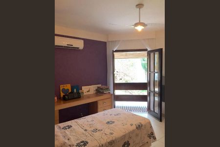 Casa à venda com 3 quartos, 400m² em Itaipu, Niterói