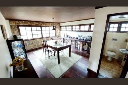 Casa à venda com 3 quartos, 204m² em Largo da Batalha, Niterói