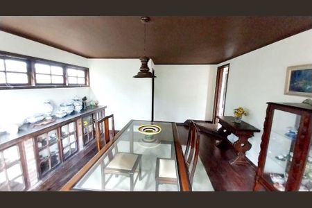 Casa à venda com 3 quartos, 204m² em Largo da Batalha, Niterói