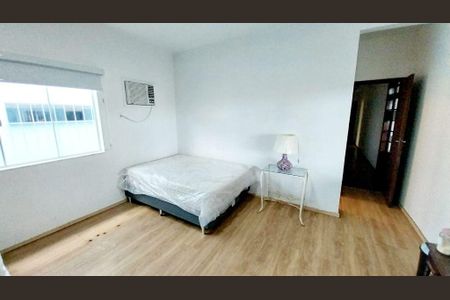 Casa à venda com 3 quartos, 204m² em Largo da Batalha, Niterói