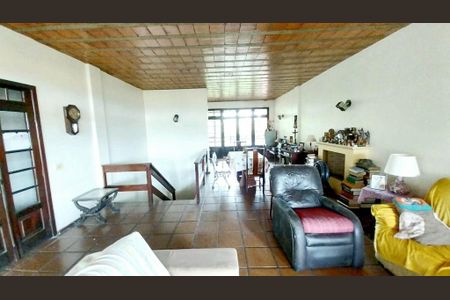 Casa à venda com 3 quartos, 204m² em Largo da Batalha, Niterói