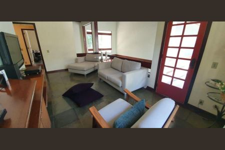 Casa à venda com 5 quartos, 381m² em Piratininga, Niterói