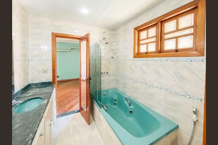 Casa à venda com 6 quartos, 476m² em Itaipu, Niterói