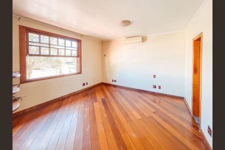 Casa à venda com 6 quartos, 476m² em Itaipu, Niterói