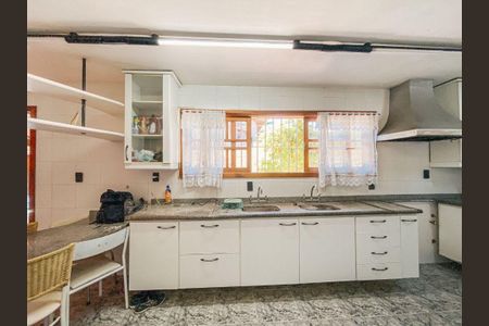 Casa à venda com 6 quartos, 476m² em Itaipu, Niterói