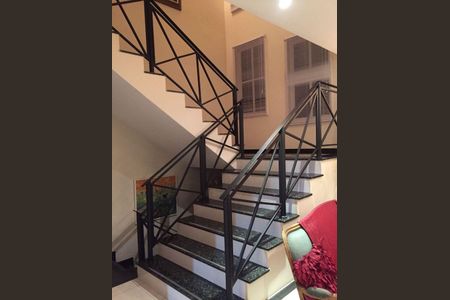 Casa à venda com 1 quarto, 600m² em Sapê, Niterói