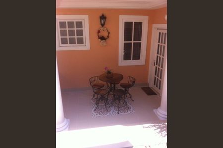 Casa à venda com 1 quarto, 600m² em Sapê, Niterói