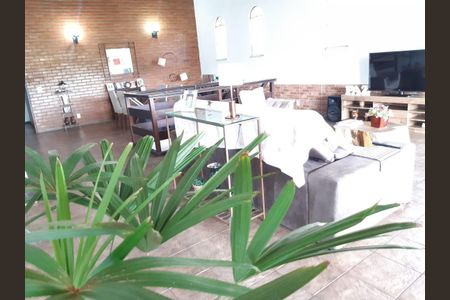 Casa à venda com 4 quartos, 377m² em Itaipu, Niterói