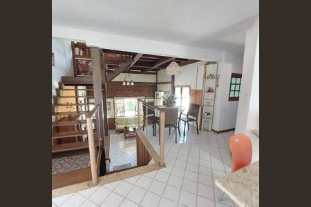 Casa à venda com 3 quartos, 201m² em Santo Antônio, Niterói