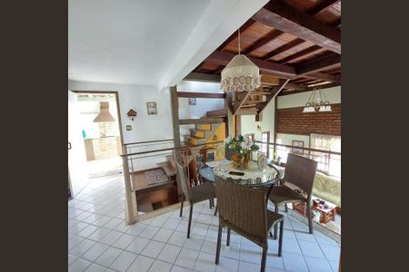 Casa à venda com 3 quartos, 201m² em Santo Antônio, Niterói