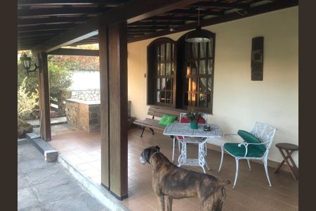 Casa à venda com 4 quartos, 251m² em Itaipu, Niterói