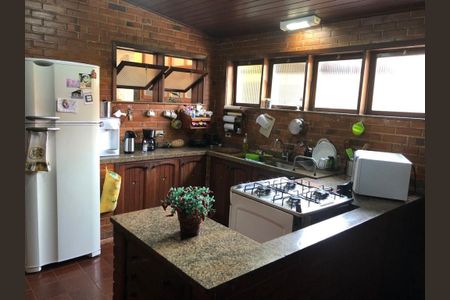 Casa à venda com 4 quartos, 251m² em Itaipu, Niterói