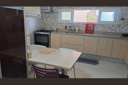 Casa à venda com 4 quartos, 463m² em Piratininga, Niterói