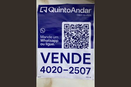 Casa de condomínio à venda com 680m², 3 quartos e 4 vagas Casa de condomínio à venda com 680m², 3 quartos e 4 vagasPlaca
