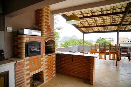 Casa de condomínio à venda com 680m², 3 quartos e 4 vagas Casa de condomínio à venda com 680m², 3 quartos e 4 vagasChurrasqueira