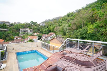 Casa de condomínio à venda com 680m², 3 quartos e 4 vagas Casa de condomínio à venda com 680m², 3 quartos e 4 vagasCobertura