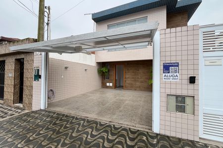 Fachada de casa para alugar com 3 quartos, 125m² em Embaré, Santos