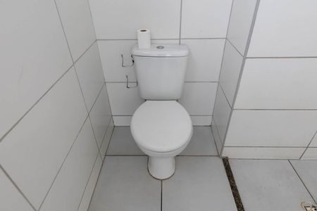 Apartamento para alugar com 48m², 2 quartos e sem vaga Apartamento para alugar com 48m², 2 quartos e sem vagaBanheiro Social