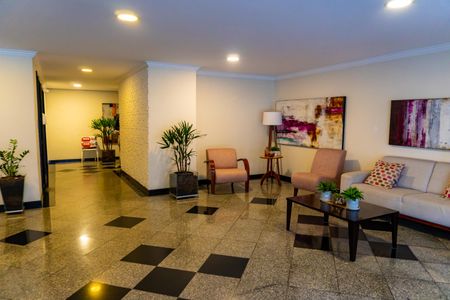 Apartamento à venda com 90m², 3 quartos e 2 vagas Apartamento à venda com 90m², 3 quartos e 2 vagasHall social