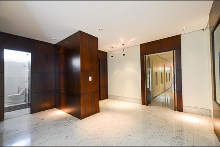 Apartamento para alugar com 410m², 5 quartos e 3 vagasCorredor