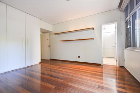 Apartamento para alugar com 410m², 5 quartos e 3 vagasSuíte 1