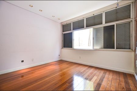 Apartamento para alugar com 410m², 5 quartos e 3 vagasSuíte 2