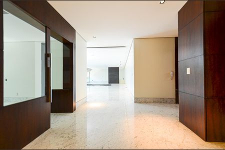 Apartamento para alugar com 410m², 5 quartos e 3 vagasCorredor