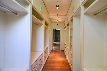 Apartamento para alugar com 410m², 5 quartos e 3 vagasCloset da Suíte 3