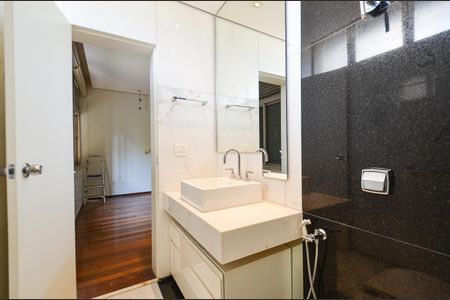 Apartamento para alugar com 410m², 5 quartos e 3 vagasBanheiro Suíte 1