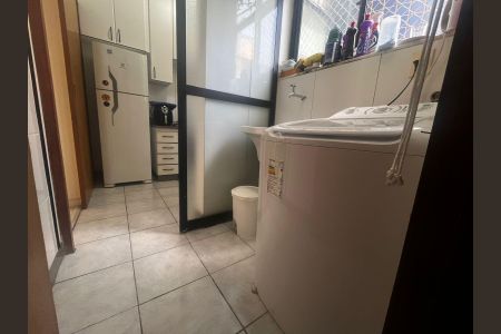 Apartamento à venda com 69m², 3 quartos e 2 vagas Apartamento à venda com 69m², 3 quartos e 2 vagasÁrea de Serviço