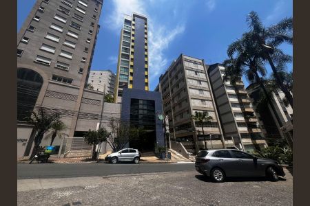 Apartamento à venda com 69m², 3 quartos e 2 vagas Apartamento à venda com 69m², 3 quartos e 2 vagasFachada