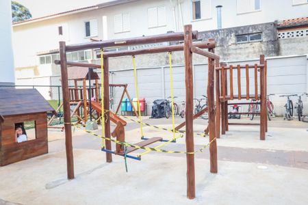 Apartamento à venda com 42m², 2 quartos e sem vagaÁrea comum - Playground