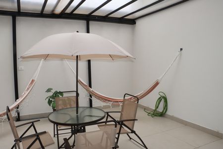 Casa de condomínio para alugar com 177m², 2 quartos e 2 vagasVaranda