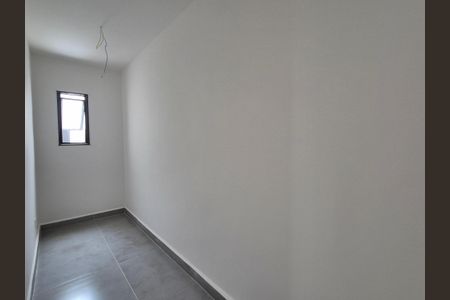 Casa de condomínio à venda com 169m², 3 quartos e 2 vagasCloset suíte 1