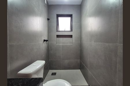 Casa de condomínio à venda com 169m², 3 quartos e 2 vagasBanheiro suite 2