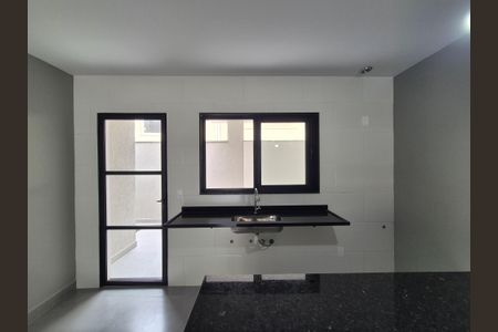 Casa de condomínio à venda com 169m², 3 quartos e 2 vagasCozinha 