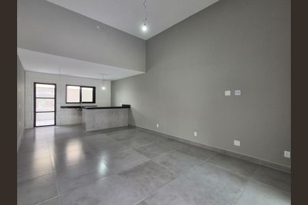 Sala  de casa de condomínio à venda com 3 quartos, 169m² em Vargem Pequena, Rio de Janeiro