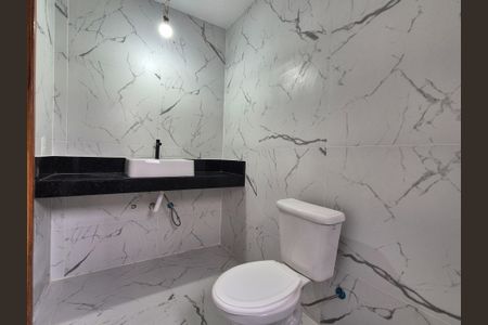 Casa de condomínio à venda com 169m², 3 quartos e 2 vagasBanheiro suite 1