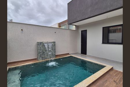 Casa de condomínio à venda com 169m², 3 quartos e 2 vagasÁrea externa 