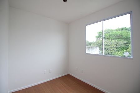 Quarto 2 de apartamento para alugar com 2 quartos, 41m² em Taquara, Rio de Janeiro