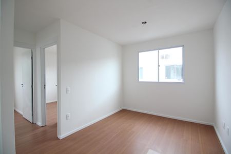 Sala de apartamento para alugar com 2 quartos, 41m² em Taquara, Rio de Janeiro