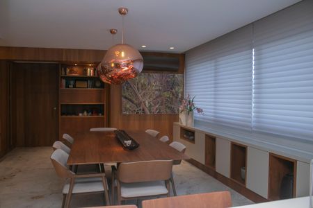 Apartamento à venda com 194m², 2 quartos e 3 vagas Apartamento à venda com 194m², 2 quartos e 3 vagasSala