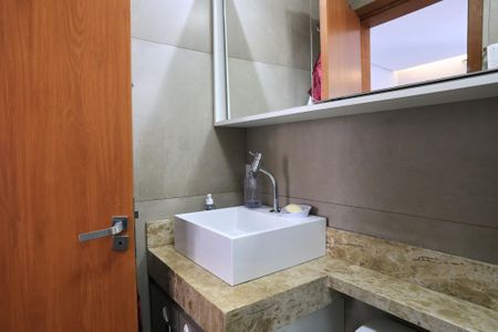 Apartamento à venda com 80m², 3 quartos e 1 vaga Apartamento à venda com 80m², 3 quartos e 1 vagaBanheiro da Suíte
