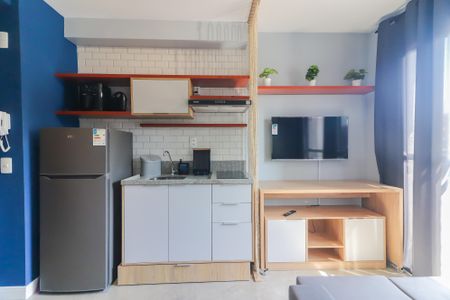 Sala/Cozinha de apartamento para alugar com 1 quarto, 24m² em Vila Butantã, São Paulo